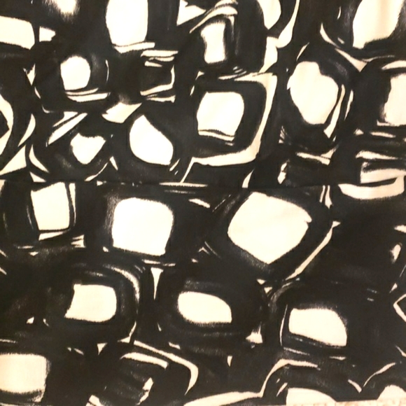 Cache cold shoulder top - Picture 5 of 5